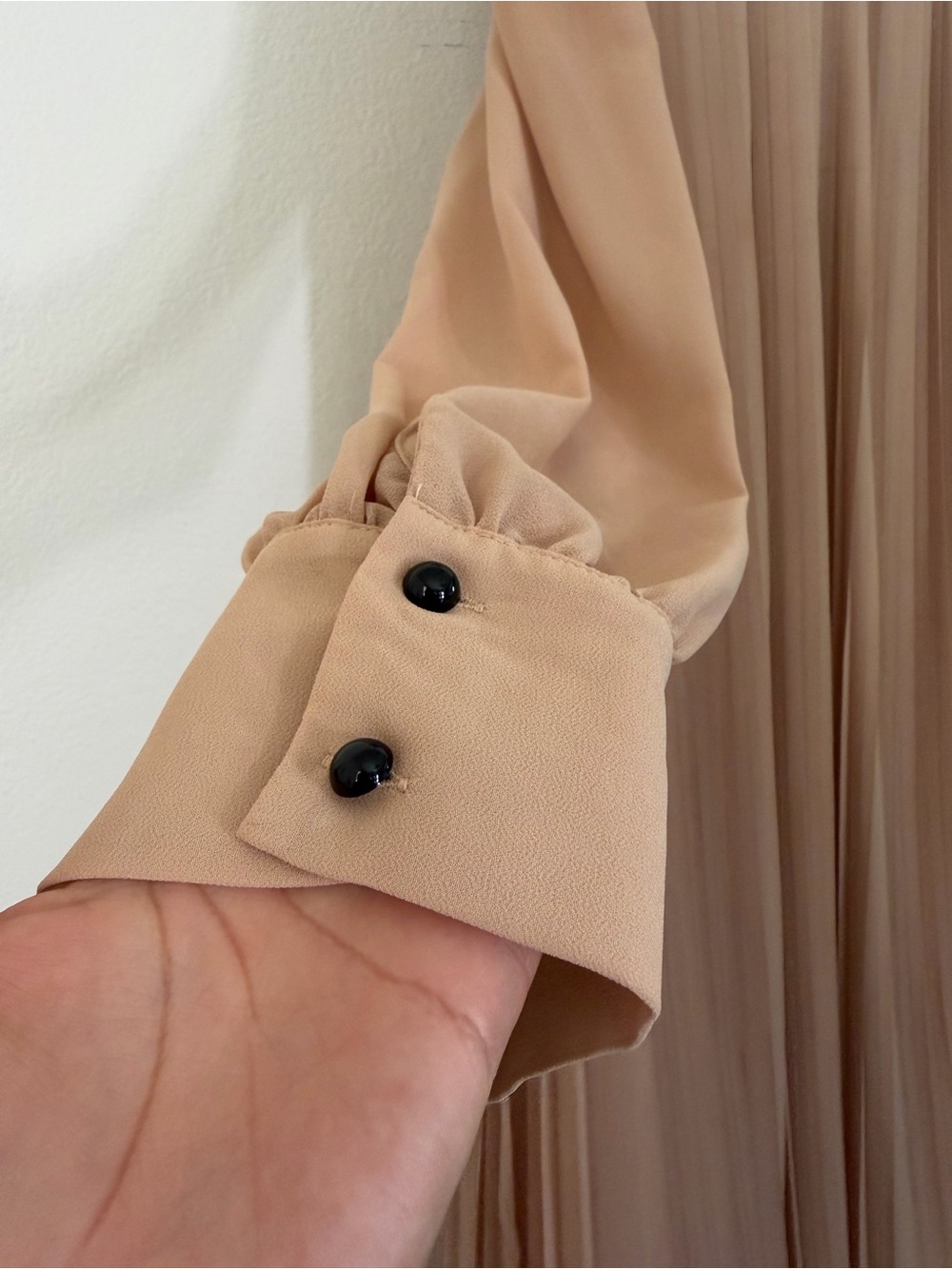 SHEIN Beige pleated maxi dress - Picture 3 of 7